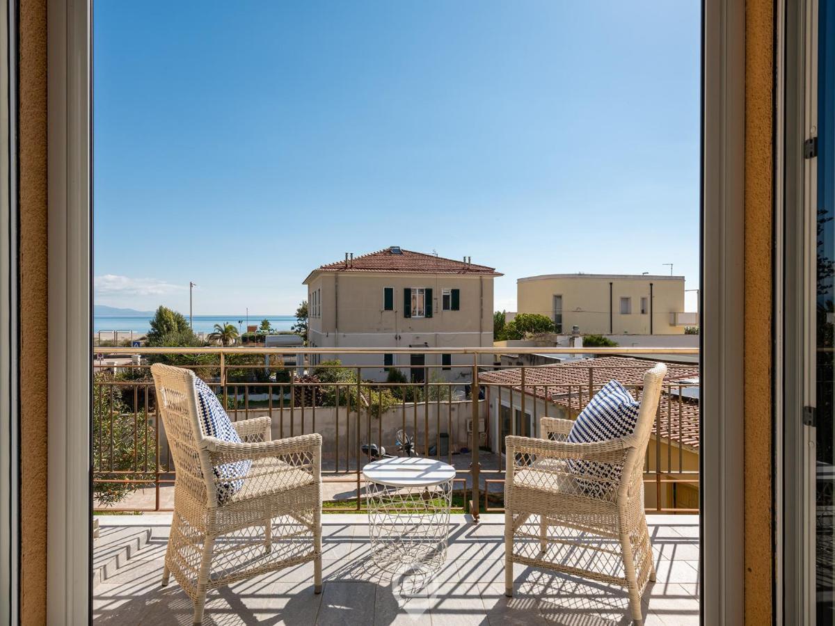Poetto Sea Breeze - Blue Apartment Cagliari Luaran gambar
