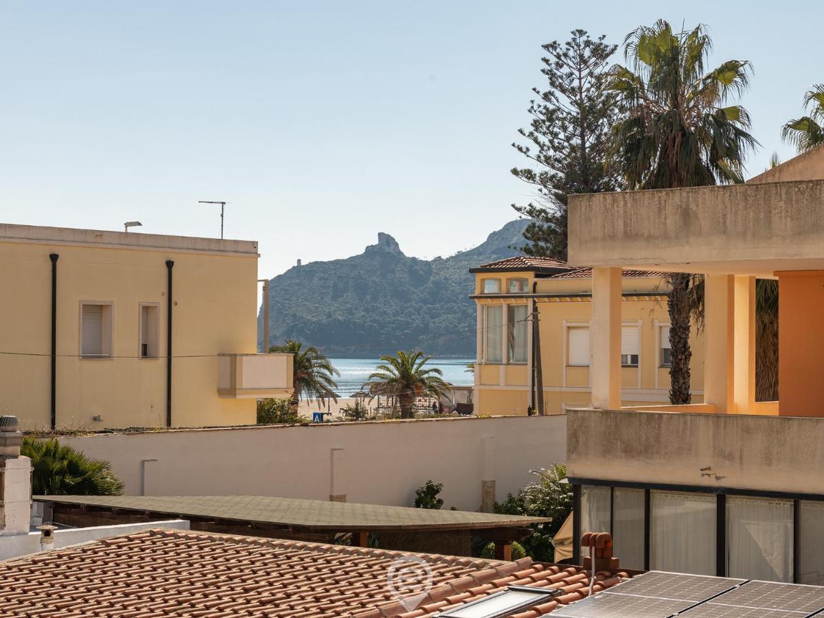 Poetto Sea Breeze - Blue Apartment Cagliari Luaran gambar