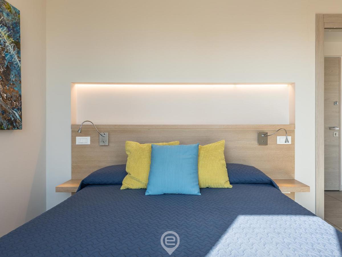 Poetto Sea Breeze - Blue Apartment Cagliari Luaran gambar