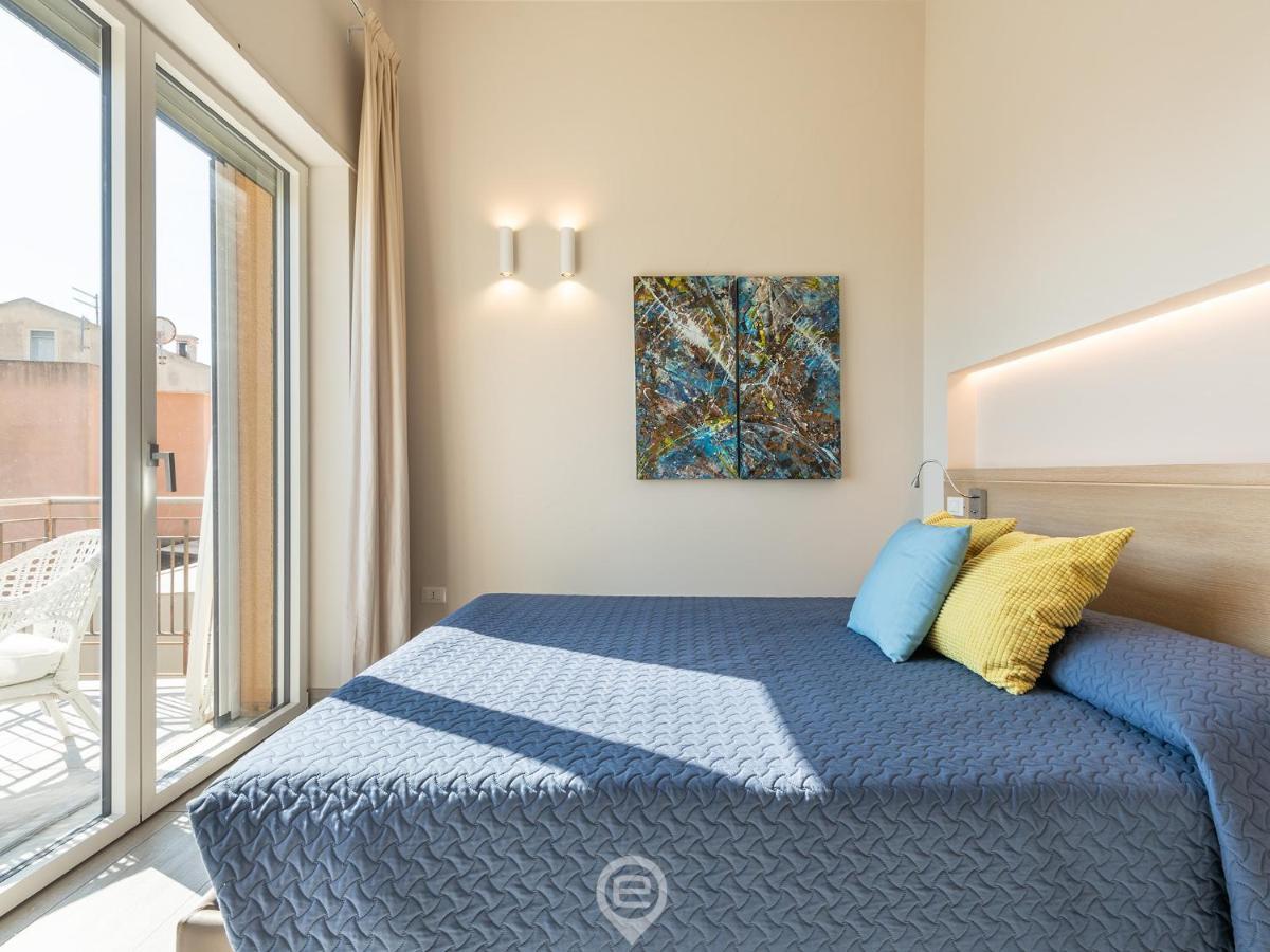 Poetto Sea Breeze - Blue Apartment Cagliari Luaran gambar