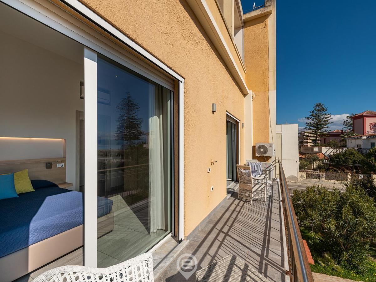 Poetto Sea Breeze - Blue Apartment Cagliari Luaran gambar