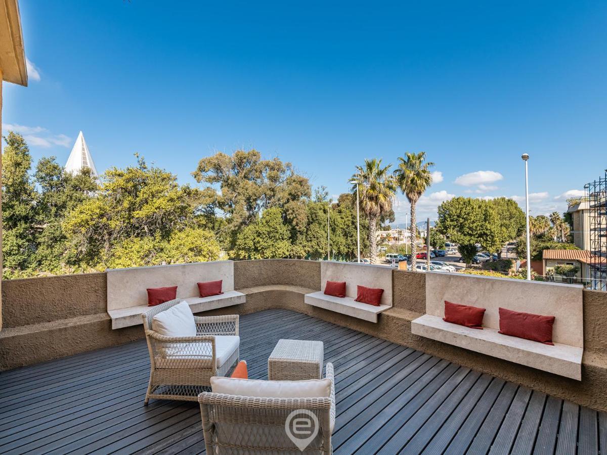 Poetto Sea Breeze - Blue Apartment Cagliari Luaran gambar